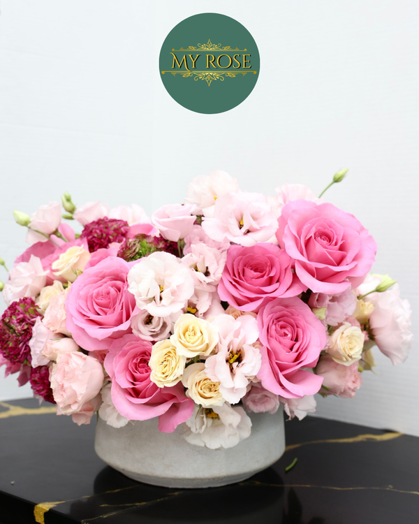 Blush Romance Arrangement